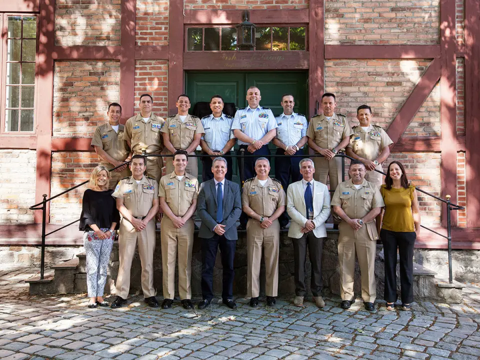 Colombian-School-of-War-study-visit-to-Oslo.jpg